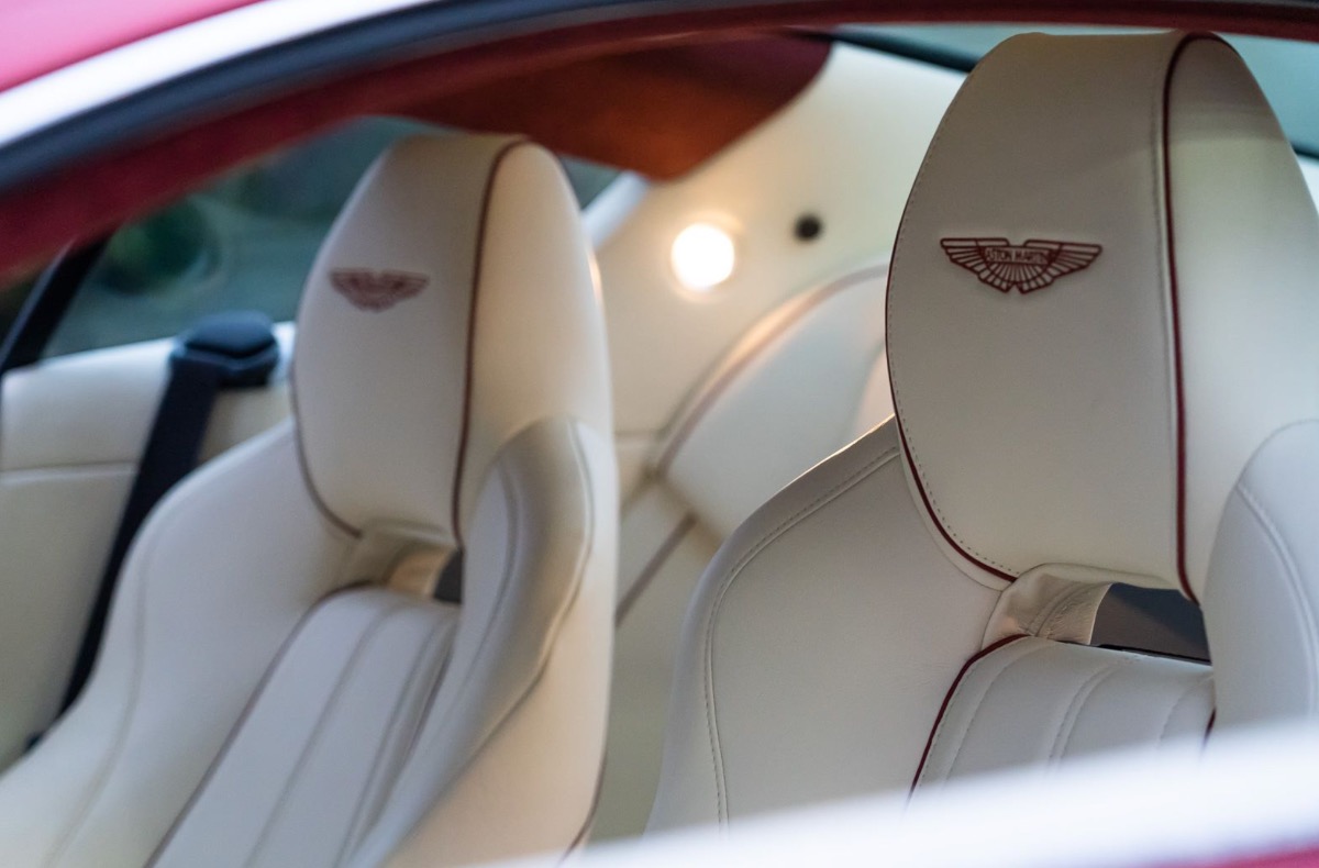 2015 Aston Martin DB9 Image 6